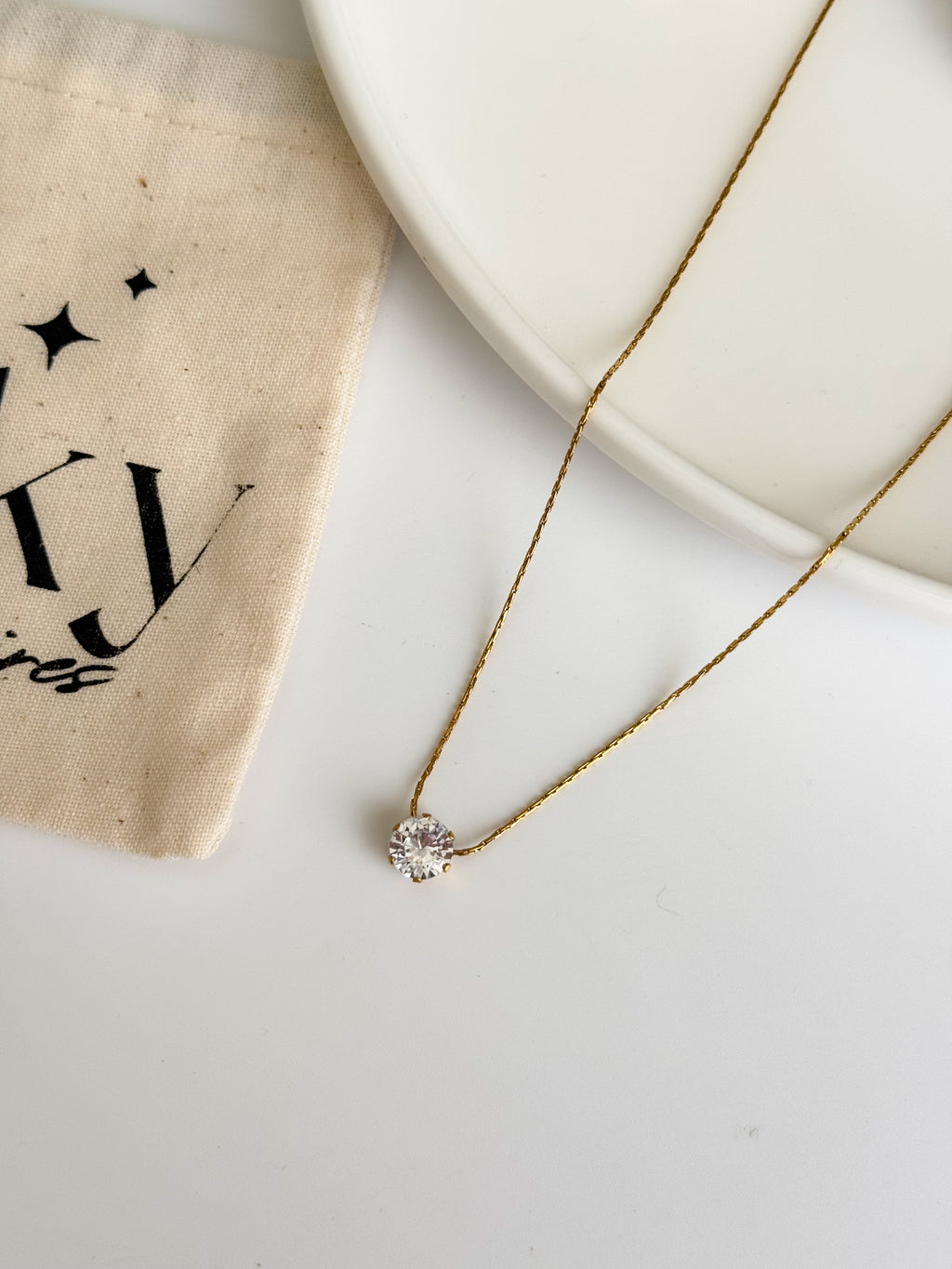 Collier à pendentif - SOLITAIRE - En acier inoxydable