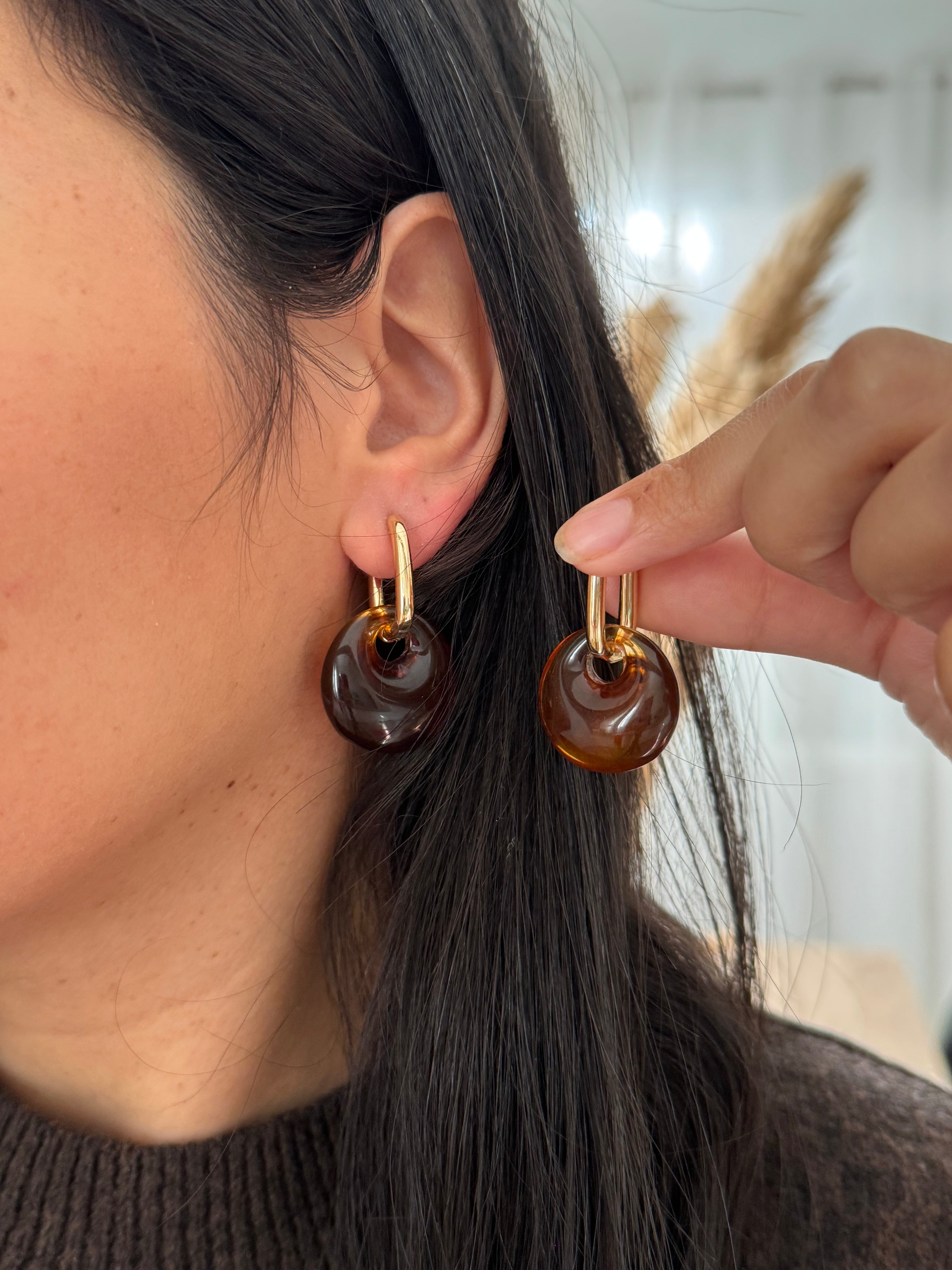 Boucles d’oreilles vintage 9 – Résine marron & plaqué or